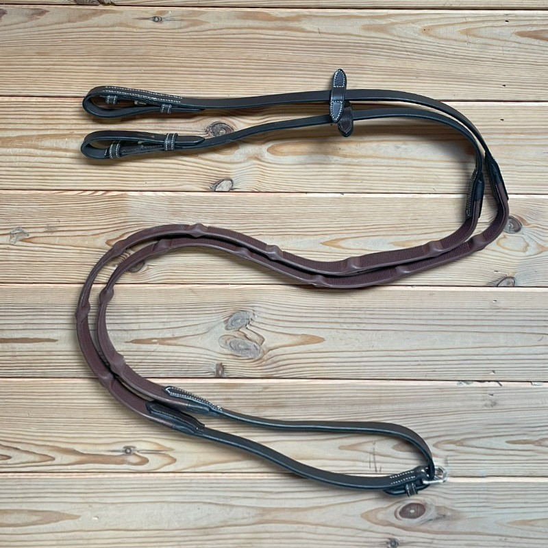 Rubber Reins With Stops - One