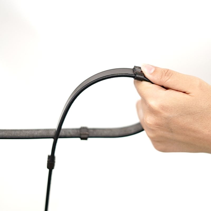 Leather reins with stoppers